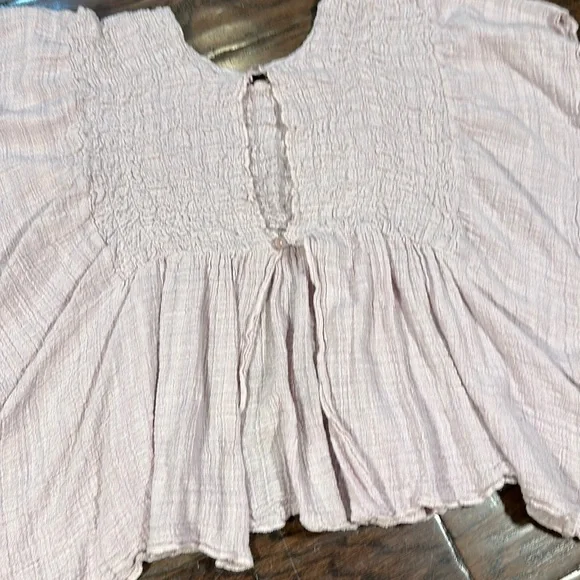 Free People Light Pink Textured Top size Large - Picture 4 of 5